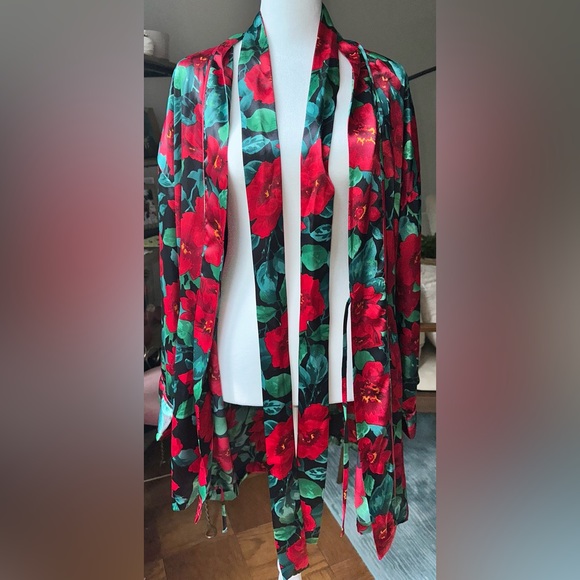 Vintage Victoria Secret Floral Robe - Picture 2 of 3